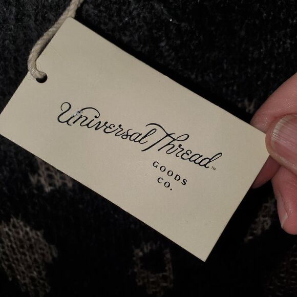 NWT Universal Thread Chunky Sweater. Leppard Gray. Oversized. Size 1XL - Picture 9 of 12